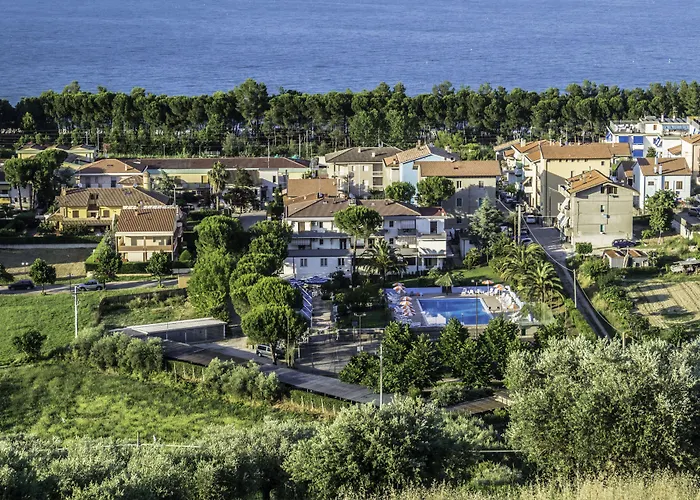 Pineto Resort